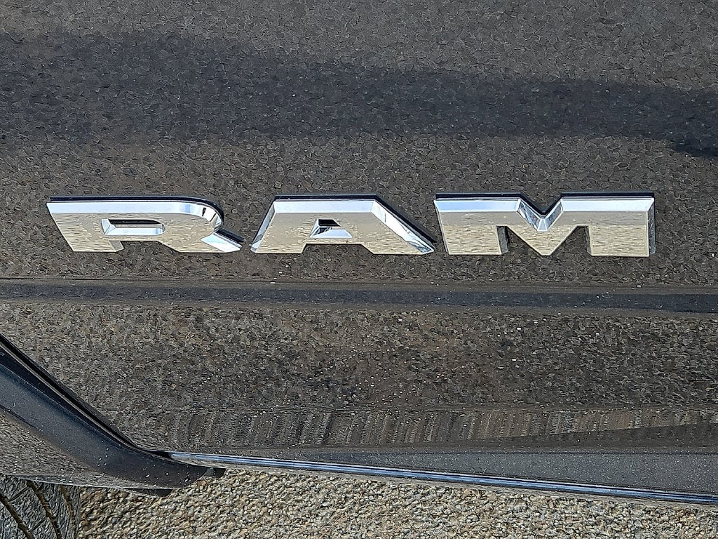 2027 RAM 3500 RAM 3500 LARAMIE CREW CAB 4X4 8' BOX