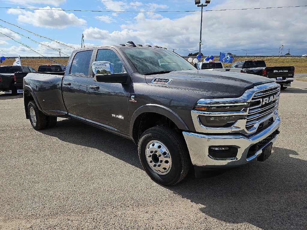 2027 RAM 3500 RAM 3500 LARAMIE CREW CAB 4X4 8' BOX