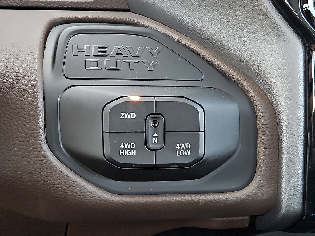 2027 RAM 3500 RAM 3500 LARAMIE CREW CAB 4X4 8' BOX