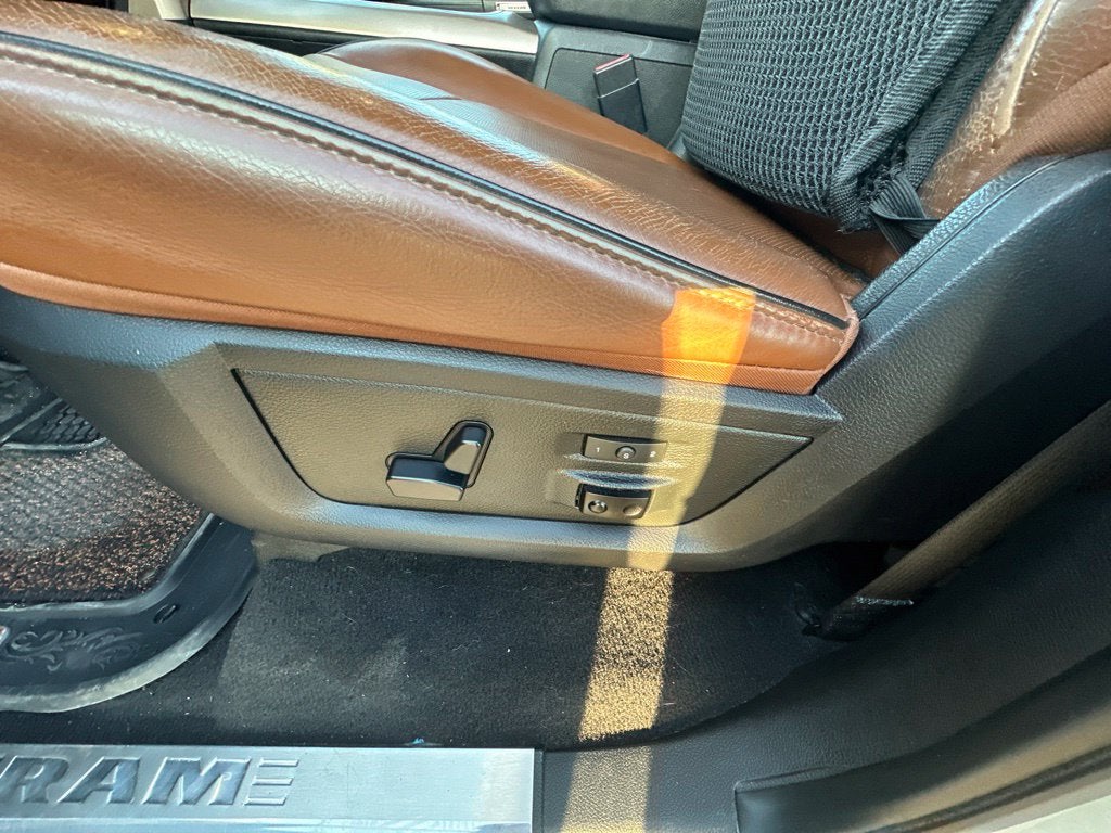 2018 RAM 3500 Laramie Longhorn Mega Cab 4x4 6'4' Box