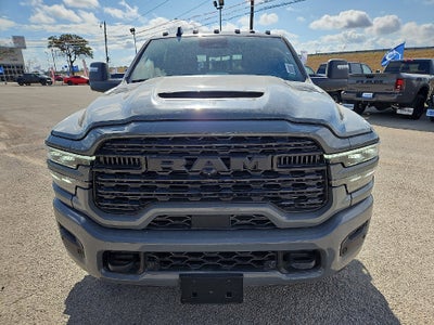2027 RAM 3500 RAM 3500 LIMITED MEGA CAB 4X4 6'4' BOX