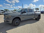 2027 RAM 3500 RAM 3500 LIMITED MEGA CAB 4X4 6'4' BOX