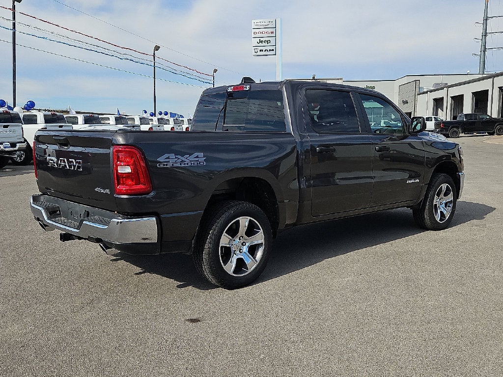 2026 RAM 1500 RAM 1500 TRADESMAN CREW CAB 4X4 5'7' BOX