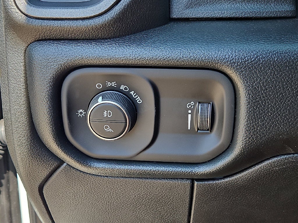 2027 RAM Ram 2500 RAM 2500 TRADESMAN CREW CAB 4X4 6'4' BOX