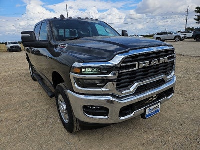 2027 RAM 2500 RAM 2500 TRADESMAN CREW CAB 4X4 6'4' BOX