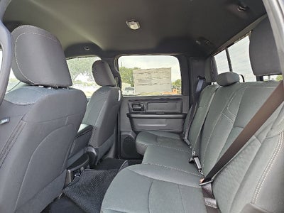 2027 RAM 2500 RAM 2500 TRADESMAN CREW CAB 4X4 6'4' BOX