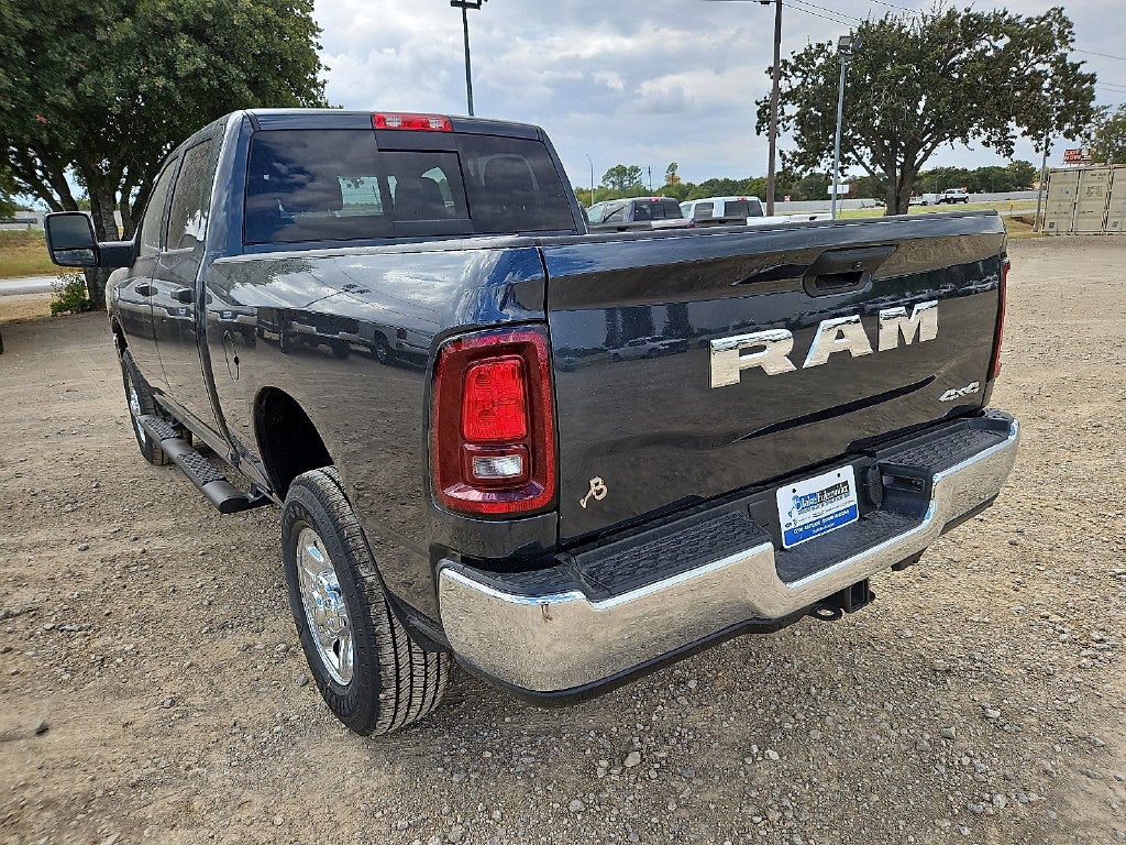 2027 RAM 2500 RAM 2500 TRADESMAN CREW CAB 4X4 6'4' BOX