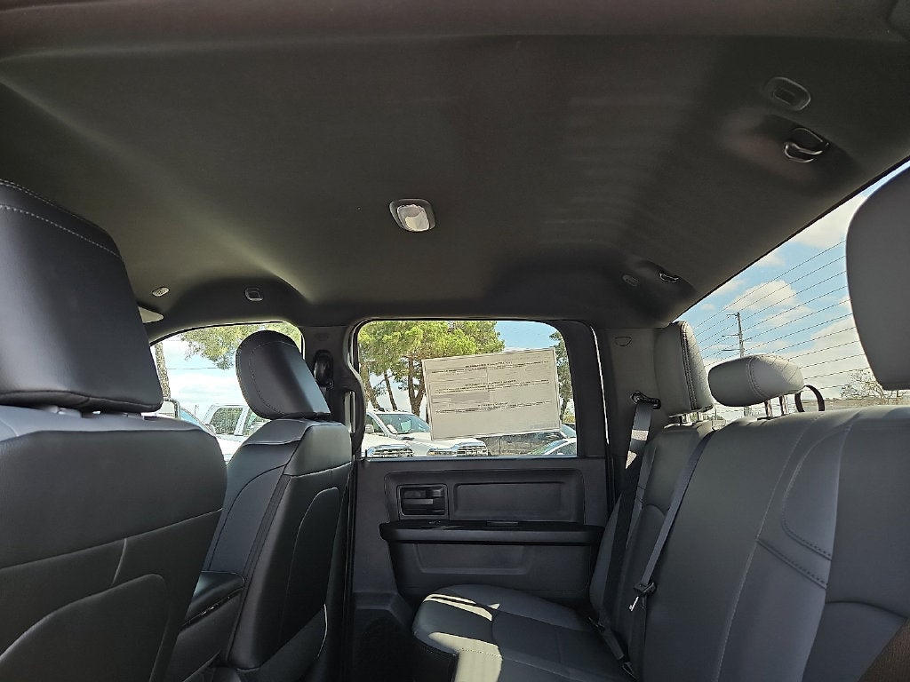 2027 RAM 2500 RAM 2500 TRADESMAN CREW CAB 4X4 8' BOX