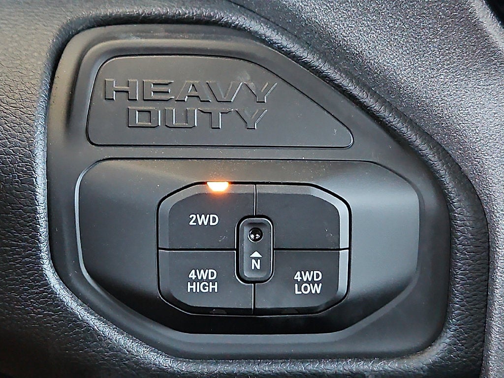 2027 RAM 2500 RAM 2500 TRADESMAN CREW CAB 4X4 8' BOX