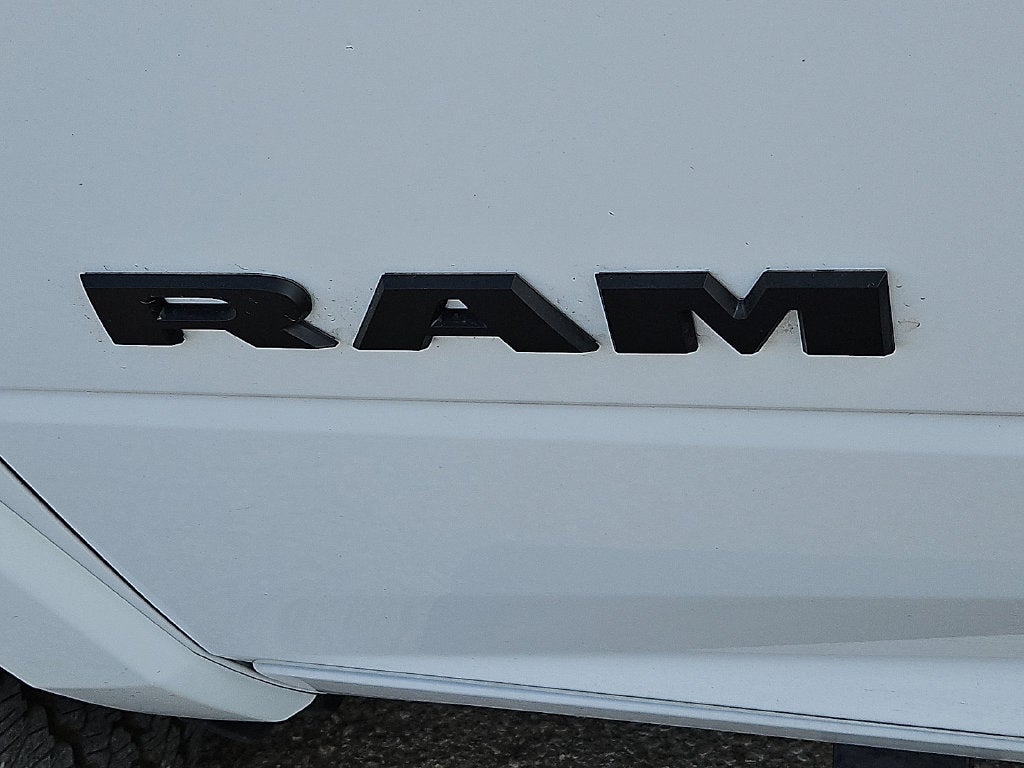 2027 RAM 2500 RAM 2500 LARAMIE MEGA CAB 4X4 6'4' BOX