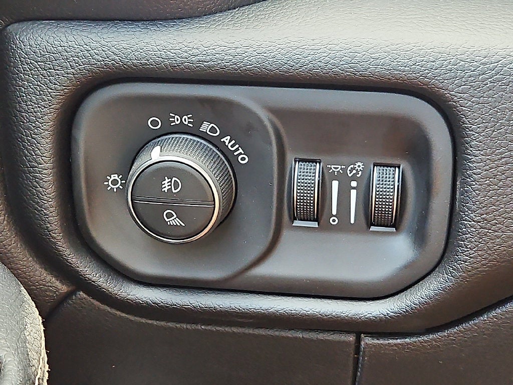 2027 RAM 2500 RAM 2500 LARAMIE MEGA CAB 4X4 6'4' BOX