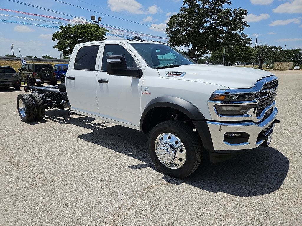 2026 RAM Ram 5500 Chassis Cab RAM 5500 TRADESMAN CHASSIS CREW CAB 4X4 84' CA