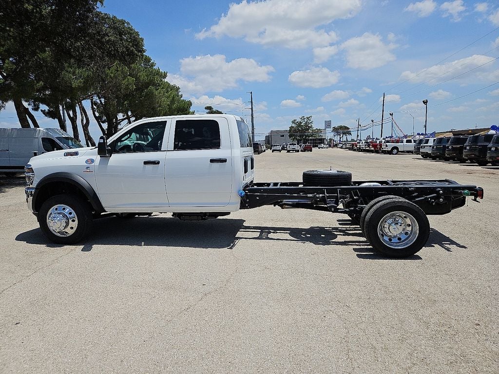 2026 RAM Ram 5500 Chassis Cab RAM 5500 TRADESMAN CHASSIS CREW CAB 4X4 84' CA