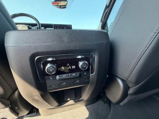 2025 GMC Yukon AT4